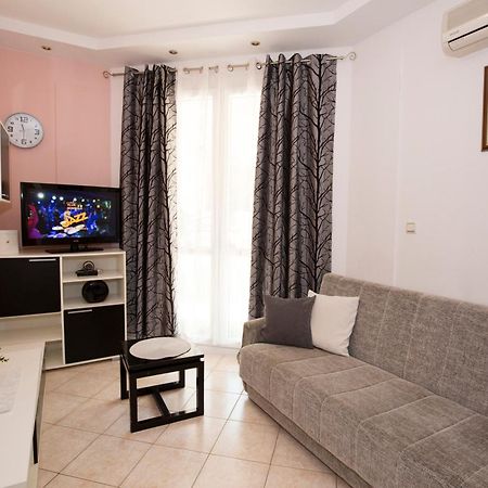 Apartman Roza オミシュ エクステリア 写真