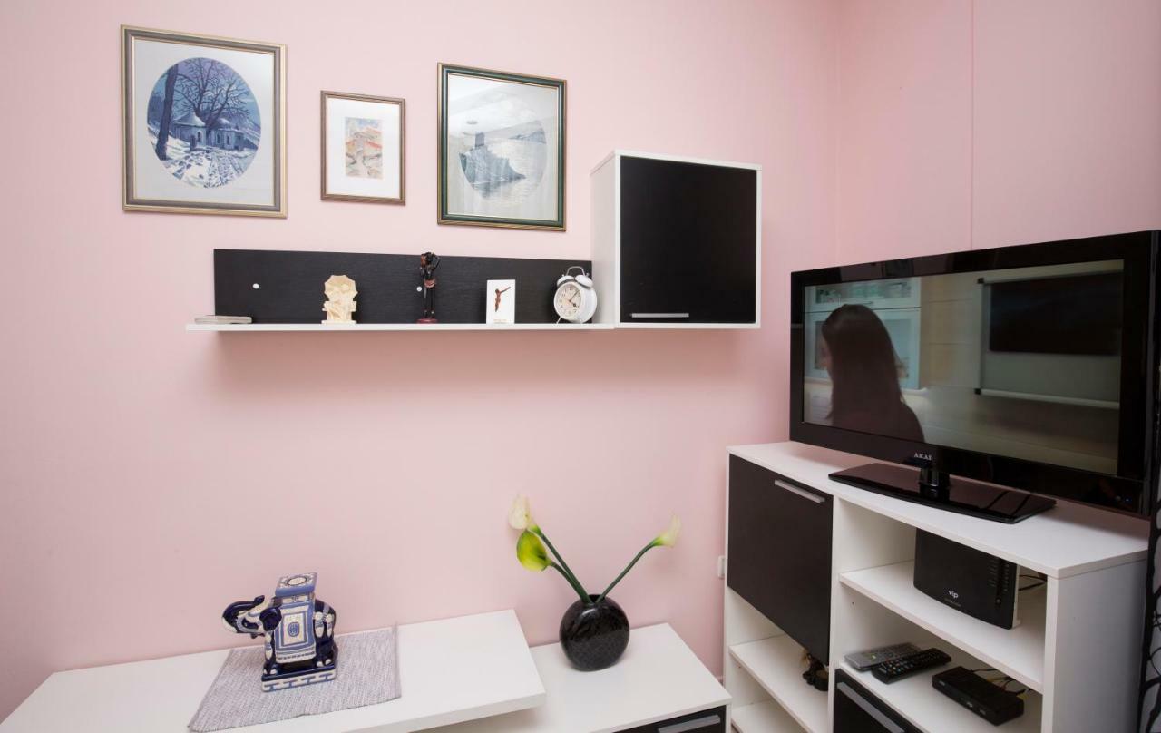 Apartman Roza オミシュ エクステリア 写真